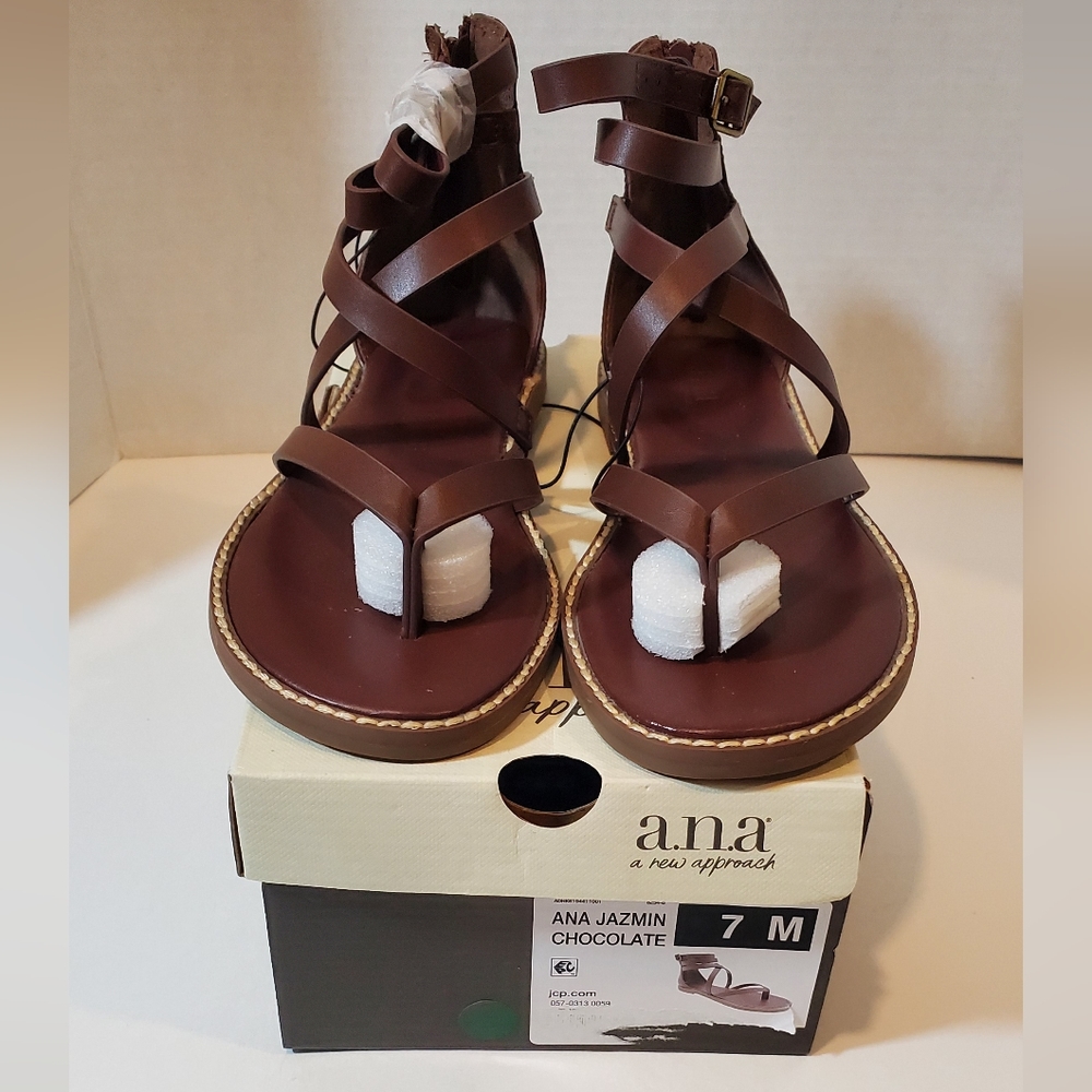 NWT Brown Ana Sandal, Women's Size 7